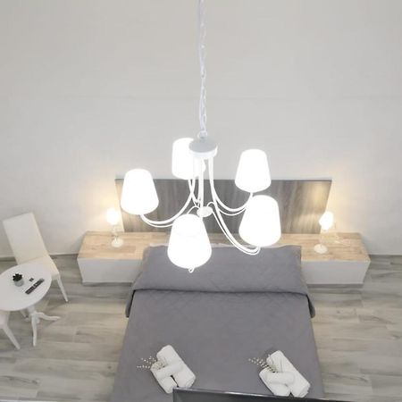La Maison Piazza Del Popolo Manfredoine Extérieur photo