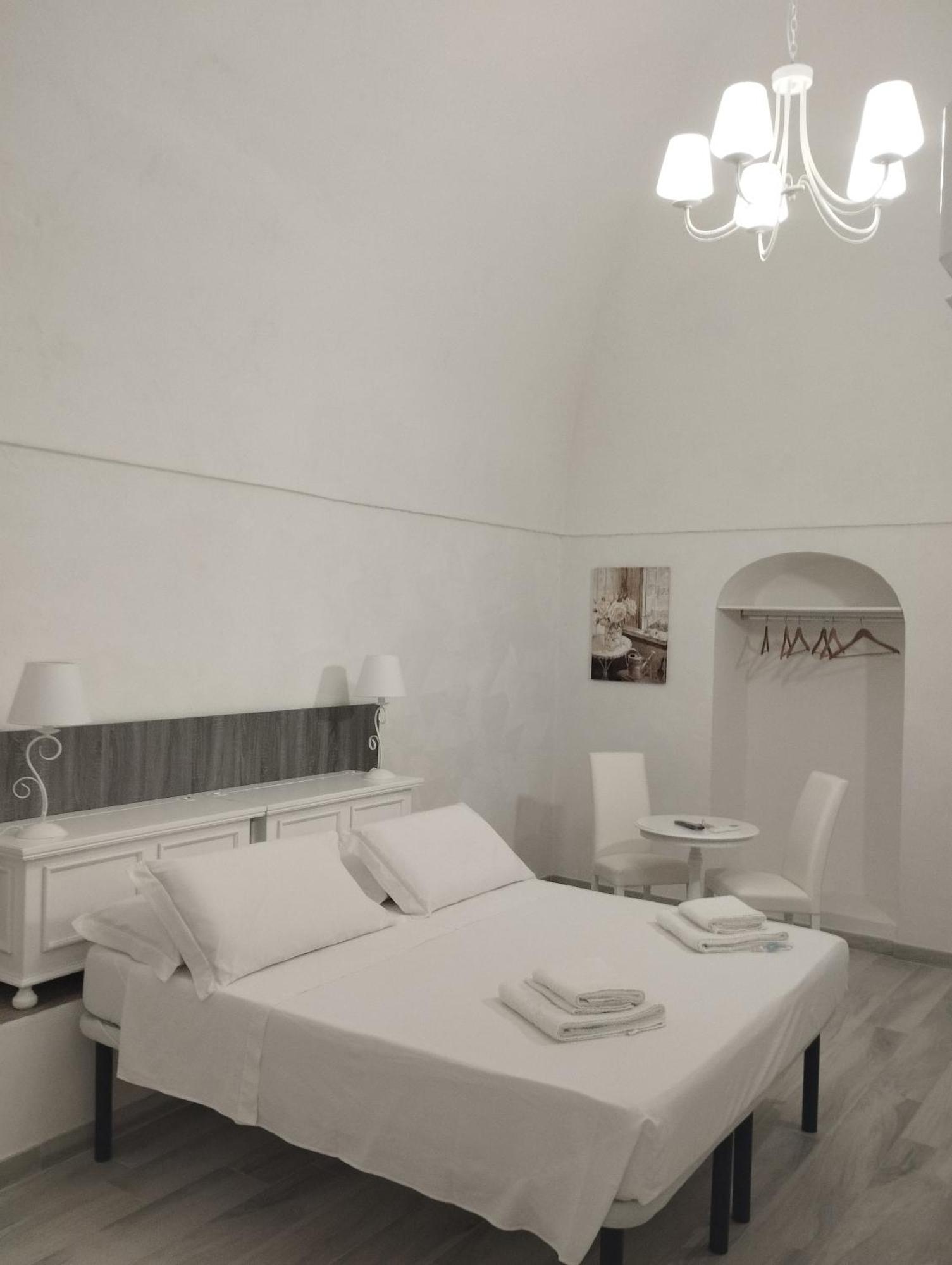 La Maison Piazza Del Popolo Manfredoine Extérieur photo